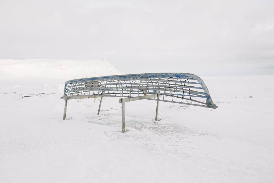 National Geographic Travelさんのインスタグラム写真 - (National Geographic TravelInstagram)「Photo by @kiliiiyuyan | The frame of a retired umiak, or skinboat, rests on trestles, a reminder of recent traditional culture of the Yup'ik on Alaska’s Saint Lawrence Island. For the younger generations of Yup'ik, traditional culture can be a lifeline after centuries of forced assimilation and colonization. Follow me, @kiliiiyuyan, for more from the indigenous world and beyond. #alaska #umiak #arctic」5月4日 4時13分 - natgeotravel