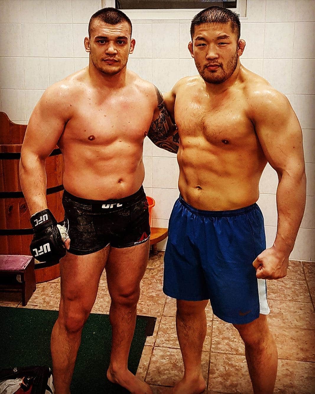 のインスタグラム：「Dva jebaca, Malo jača 🇭🇷🇷🇸✌🏻❤️ @darko_ufc  @kmikkelsonbjj 📸 @kristijanpejsa  #crocopteam #satoshiishii #croatia #serbia #zagreb #mma #fight #pfl #ufc #bjj #grappling #mikkelsonbjj」