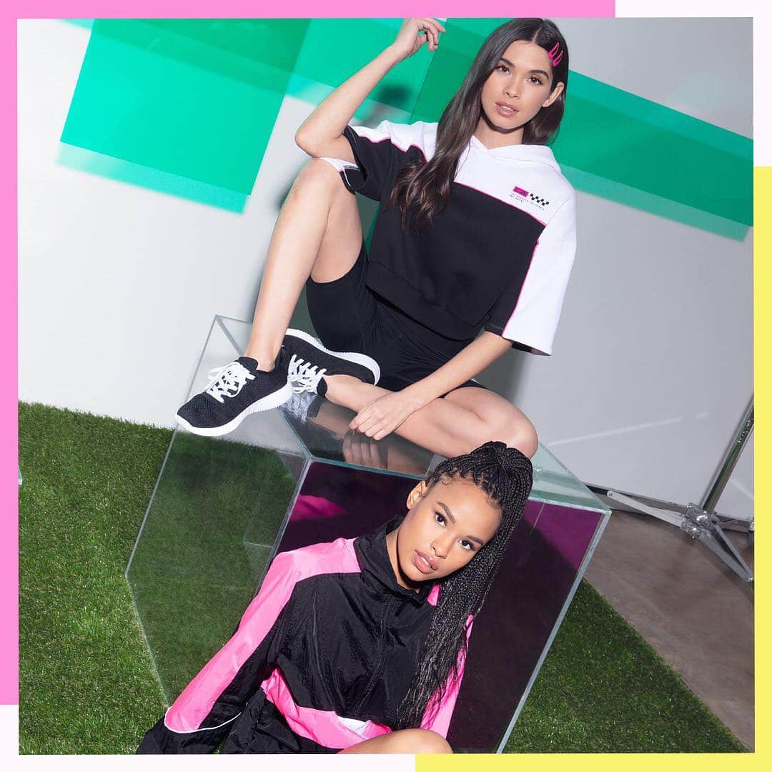 KENDALL + KYLIEさんのインスタグラム写真 - (KENDALL + KYLIEInstagram)「New activewear just landed @ardene 🏄🏻‍♀️ Shop in-store & online through the link in our bio #kendallandkylieardene」5月4日 4時26分 - kendallandkylie