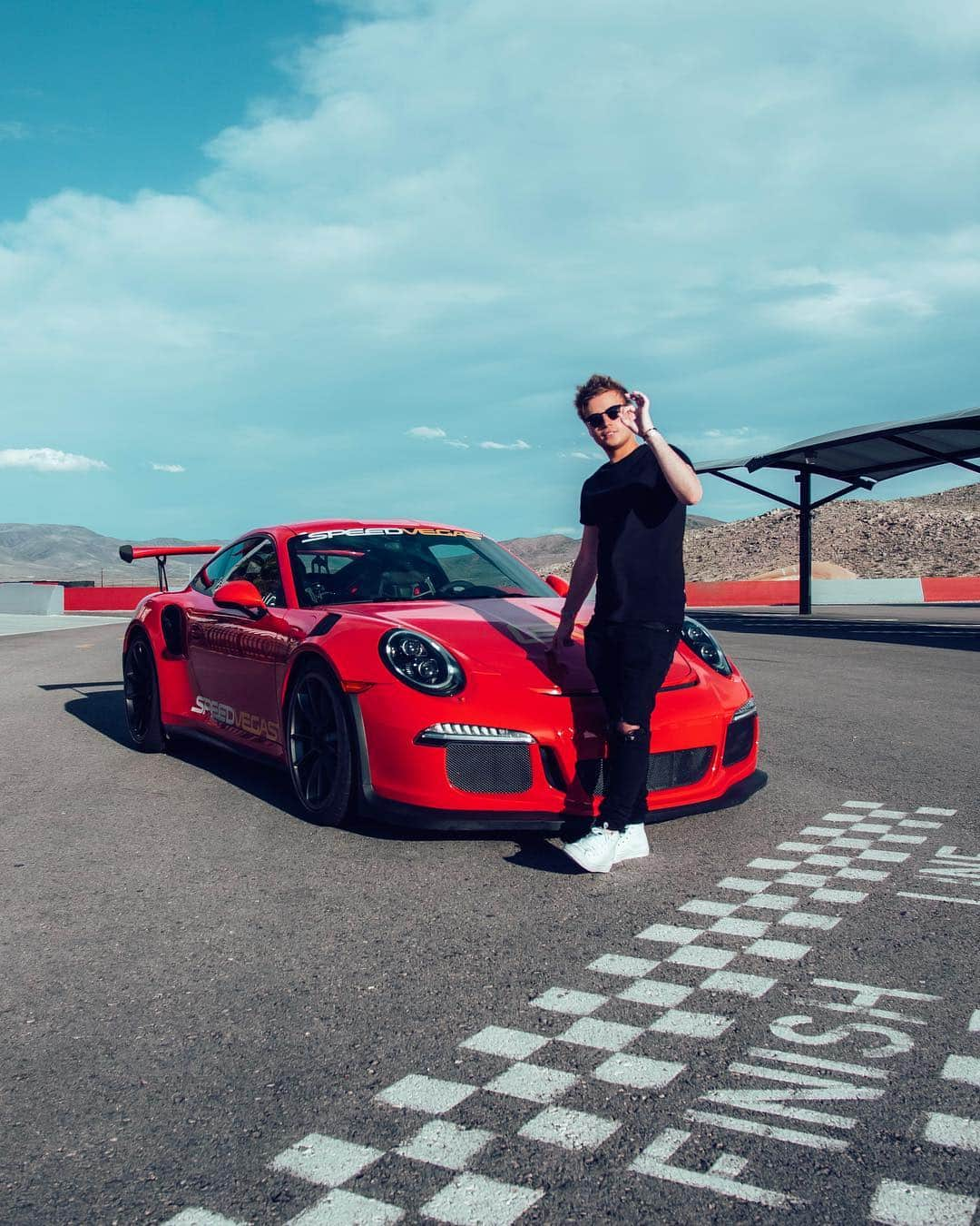 Klingandeさんのインスタグラム写真 - (KlingandeInstagram)「This was a sensational day!🤯🏎 Thank you @speedvegas for the crazy experience.」5月4日 4時27分 - klingandemusic