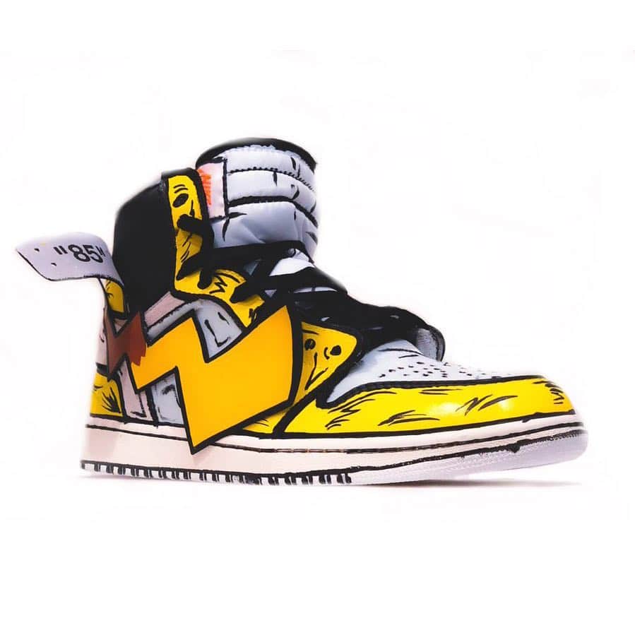 Sneaker News x Jordans Dailyさんのインスタグラム写真 - (Sneaker News x Jordans DailyInstagram)「@voteroberts going all out with a Jordan 1 custom inspired by the titular character of @detectivepikachumovie #jordansdaily」5月4日 4時37分 - jordansdaily