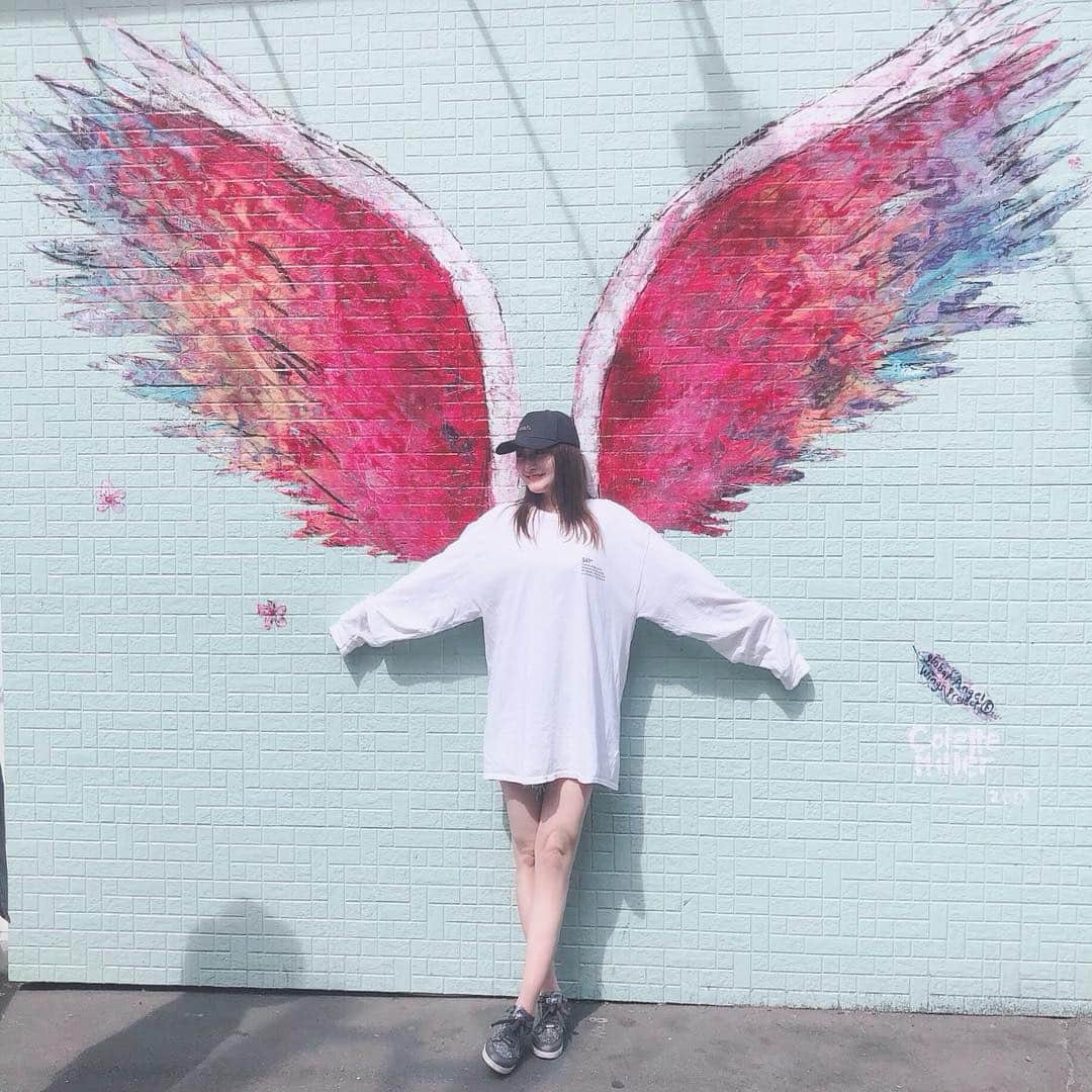 YU-RIのインスタグラム：「映え！！ この前で写真撮るのちょっと 恥ずかしかった( ´∀｀)笑 #中目黒」