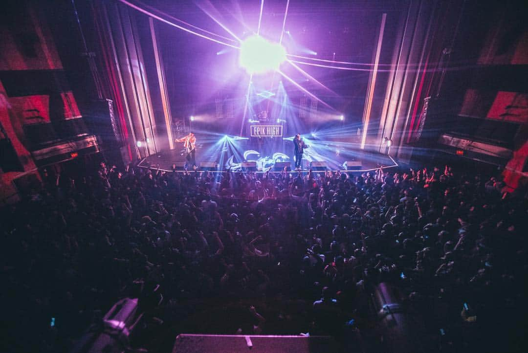 TABLO さんのインスタグラム写真 - (TABLO Instagram)「VANCOUVER! You guys were AWESOME!!! — 📸 by @Bobo.xxndigo tour management: @enmgmt tickets at epikhigh.com — #epikhigh2019tour #Vancouver #Vancity」5月4日 15時40分 - blobyblo