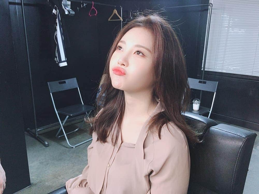 ユラさんのインスタグラム写真 - (ユラInstagram)「What am I doing?😎」5月4日 14時10分 - yura_936