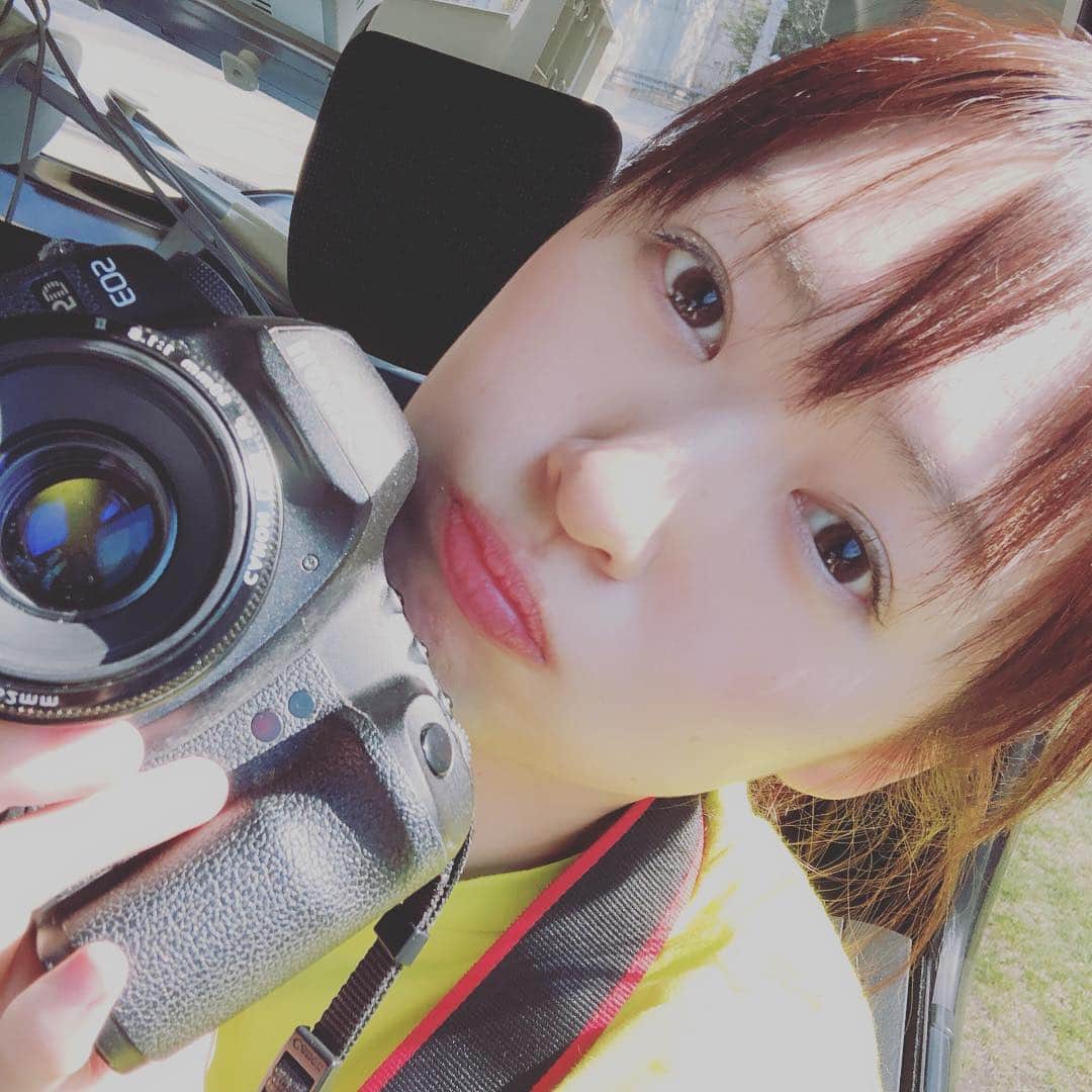 脇田唯さんのインスタグラム写真 - (脇田唯Instagram)「お天気最高にいいね！ 本日もカメラマンです！  #脇田唯 #カメラマン #撮影」5月4日 14時24分 - post_yui