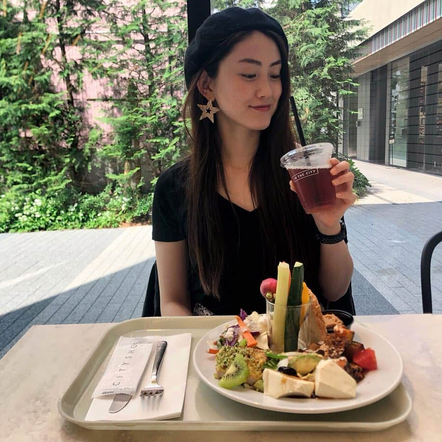 宮坂灯里さんのインスタグラム写真 - (宮坂灯里Instagram)「おいしかった🌈#サラダ#ランチ#cityshop#salad#lunch#yummy」5月4日 14時27分 - m.akari27