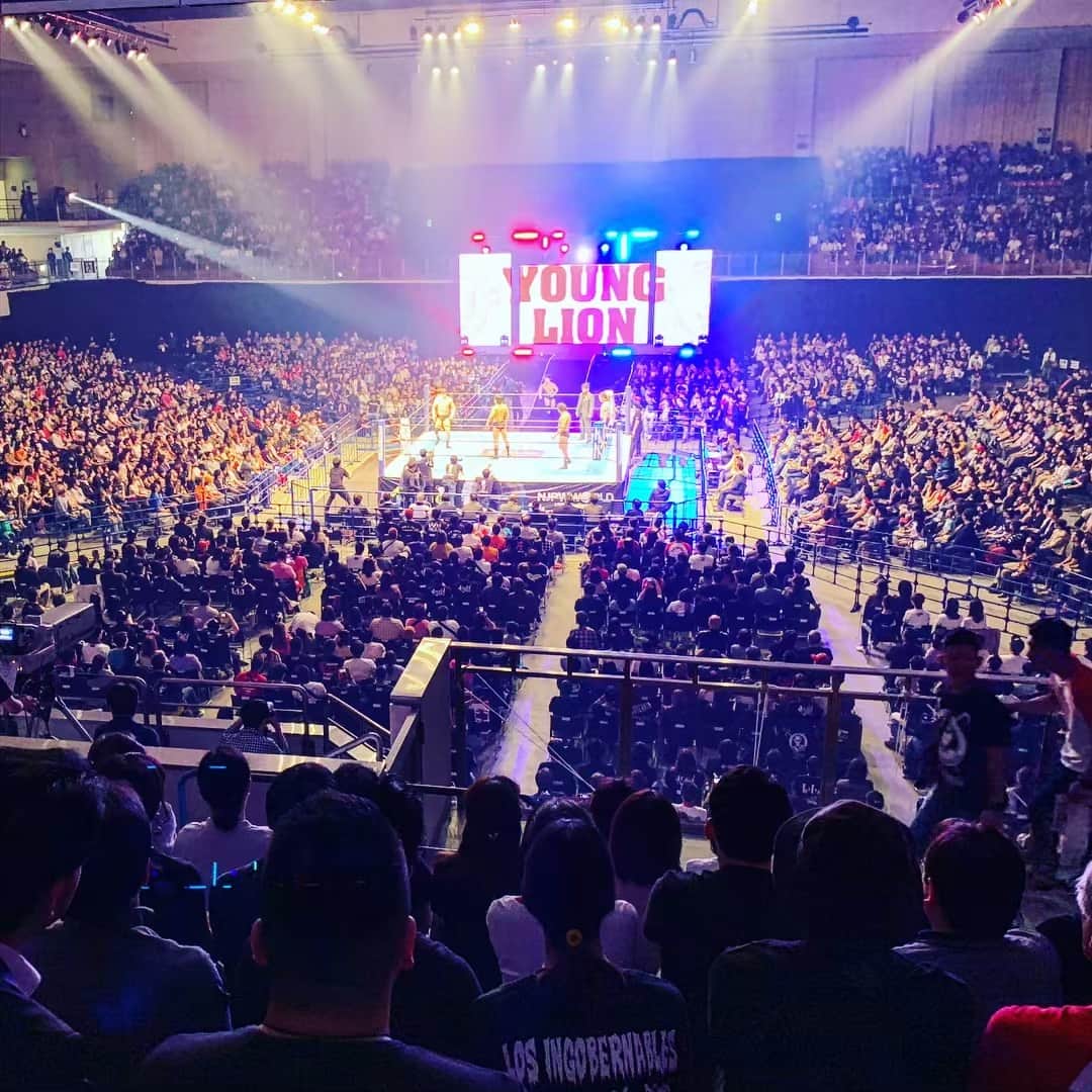のインスタグラム：「#NJDONTAKU in FUKUOKA!! 🔥 Day 02!!🦁🍜 #njpw #新日本プロレス #プロレス #福岡国際センター #レスリングどんたく」
