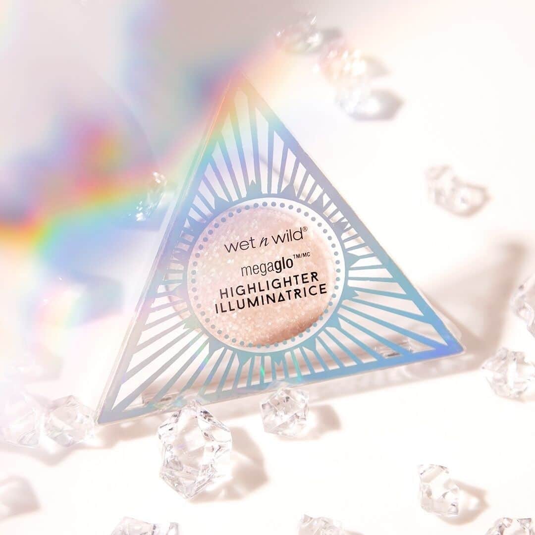 wet'n wild beautyさんのインスタグラム写真 - (wet'n wild beautyInstagram)「The light is coming ✨ Our NEW Limited Edition Crystal Cavern Mega Glo Highlighter contains light-catching pearls that will give you the most gorgeous glow! ⠀⠀⠀⠀⠀⠀⠀⠀⠀ ⠀⠀⠀⠀⠀⠀⠀⠀⠀ #wetnwildbeauty #crueltyfree #makeup #beauty #CrystalCavern #vegan #veganbeauty」5月4日 7時01分 - wetnwildbeauty