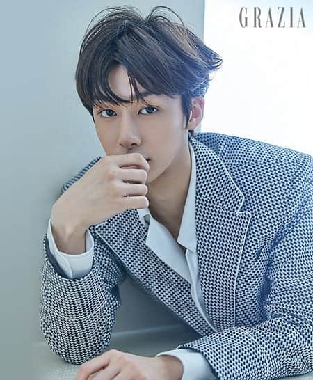 Just a girlさんのインスタグラム写真 - (Just a girlInstagram)「Hyungwon for Grazia Korea March 2019.💜 @official_monsta_x 📸 by Lee Young Hak . . . . . . #형원 #HyungWon #채형원 #ChaeHyungWon  #MONSTAX  #몬스타엑스  #モンスター#koreanboy#맞팔 #셀스타그램 #셀카 #얼스타그램 #데일리 #선팔 #인스타그램  #l4l #f4f  #like4like #ootd  #おしゃれ #オシャレ #いいね返し #フォロー #韓国人 #韓国 #セルカ #自撮」5月4日 7時13分 - cecithegirl