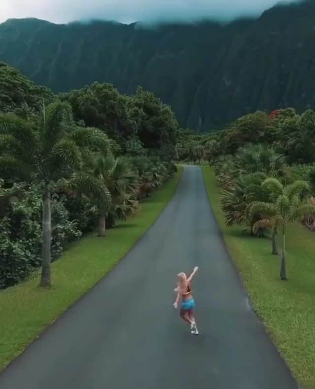 Nature|Folk|Portrait|Videoのインスタグラム：「Have you been to Hawaii before?☀🌴 TAG YOUR FRİEND ━━━━━━━━━━━━━━━━━━━ Video by @jatzkiboy  Congratulations!  Selection by  @gulumsedunya ━━━━━━━━━━━━━━━━━━━ Team #ig_mood @unsalsicilli @humanistanbul @gizemparlak_ @emili35 @hakancgrn @gulumsedunya @semihcevval @gulperi_karademir @celilbezeng ━━━━━━━━━━━━━━━━━━━ Community @moodcommunity General Tag #moodcommunity ━━━━━━━━━━━━━━━━━━━ #ig_video_jatzkiboy」