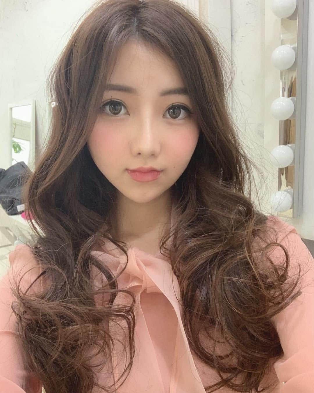 美女美容事情さんのインスタグラム写真 - (美女美容事情Instagram)「《クルクル💇‍♀️❤️》 * リポストを使って、素敵な写真📷✨を投稿されてる方を紹介させて頂く⠀⠀⠀ 【💄美女美容事情💅】のコーナーです✨ *⠀⠀⠀⠀⠀⠀ いいねやコメント、フォローして応援してね❤︎🥰🎶⁣ *⠀⠀⠀⠀⠀⠀ 今回ご紹介させて頂きますのは❤︎ Reikoさん< @cutie28rg >の素敵なお写真📸 * ふんわりした雰囲気と髪型が合ってます😘春らしいピンクの服もとっても可愛いですね😍💕 *⠀ Reikoさんのアカウントには他にも素晴らしい投稿が沢山ありますので是非覗いてみて💁‍♀️💙 *⠀ Reikoさん< @cutie28rg > 素敵な投稿ありがとうございました☺️📸✨⠀⠀⠀⠀⠀⠀⠀ △▼△▼△▼△▼△▼△▼△▼△▼△▼⠀⠀⠀⠀⠀⠀⠀⠀⠀⠀⠀⠀⠀⠀⠀⠀⠀⠀⠀⠀⠀⠀⠀⠀⠀⠀⠀⠀⠀⠀⠀⠀ ❤🧡💛「美女美容事情」💚💙💜⠀⠀⠀⠀⠀⠀⠀⠀⠀⠀⠀⠀⠀⠀ 👇掲載ご希望の方は👇⠀⠀⠀⠀⠀⠀⠀⠀⠀⠀⠀⠀⠀⠀⠀ @b_b_j.jタグ付けと🖤 # ビジョビ⠀🖤⠀⠀⠀⠀⠀⠀⠀⠀⠀⠀⠀⠀⠀⠀ をタグ付けお願いします✨⠀⠀⠀⠀⠀⠀⠀⠀⠀⠀⠀⠀⠀⠀⠀ ――――――――――――――――⠀⠀⠀⠀⠀⠀⠀⠀⠀⠀⠀⠀⠀⠀⠀⠀⠀⠀⠀⠀⠀⠀ ～姉妹アカウントのご紹介～⠀⠀⠀⠀⠀⠀⠀⠀⠀⠀⠀⠀⠀⠀⠀⠀⠀⠀⠀⠀⠀⠀⠀⠀⠀⠀ ◇美容情報を紹介している«美女美容事情～Beauty～»⠀⠀⠀⠀⠀⠀⠀⠀⠀⠀⠀⠀⠀⠀⠀⠀⠀⠀⠀⠀⠀⠀⠀⠀⠀ ( @b_b_j.j_b )⠀⠀⠀⠀⠀⠀⠀⠀⠀⠀⠀⠀⠀⠀⠀⠀⠀⠀⠀⠀⠀⠀⠀⠀⠀⠀ ◇美しい旅スポット紹介をしている«美 spot»⠀⠀⠀⠀⠀⠀⠀⠀⠀⠀⠀⠀⠀⠀⠀⠀⠀⠀⠀⠀⠀⠀⠀⠀ ( @b__spo )⠀ ◇ビジョビがお届けするセレクトショップ«bi select» ( @bi_select ) ⠀⠀⠀⠀⠀⠀⠀⠀⠀⠀⠀⠀⠀⠀⠀⠀⠀⠀⠀⠀ よかったらこちらも覗いてみてね✨ ――――――――――――――――⠀⠀ @b_b_j.j⠀ #ファッション  #自撮り #メイク #beauty⠀⠀⠀ #美肌 #春カラー ⠀⠀⠀⠀ #コスメ好きさんと繋がりたい #ナチュラルメイク ⠀⠀⠀⠀ #アイメイク #化粧 ⠀⠀⠀ #オトナ女子 #赤リップ ⠀⠀⠀ #カラコンレポ #カラコン ⠀⠀⠀⠀⠀ #美肌ケア #ファッションスナップ ⠀ #美意識向上 #ファッション大好き ⠀ #アイシャドウ #女子力アップ ⠀⠀⠀⠀⠀ #アイライン #美意識⠀⠀⠀ #リップ💄 #きれいめコーデ ⠀ #女子力 #女子力向上⠀⠀⠀ #リップ #チーク⠀⠀⠀ #naturalbeauty #ootd」5月4日 7時25分 - b_b_j.j