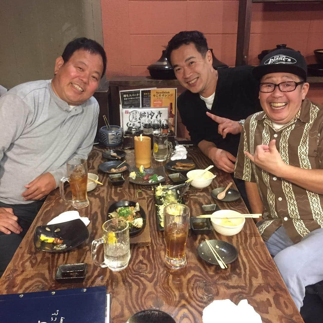 ほんこんさんのインスタグラム写真 - (ほんこんInstagram)「おはようございます😃 昨夜は 野々鳥難波店からの梅田店で飲んでました。 これから正義のミカタへ ご覧下さい。 #野々鳥  #焼き鳥 #美味い #中間 #談笑 #プロジェクト #ほんこん」5月4日 7時30分 - hongkong2015_4_9