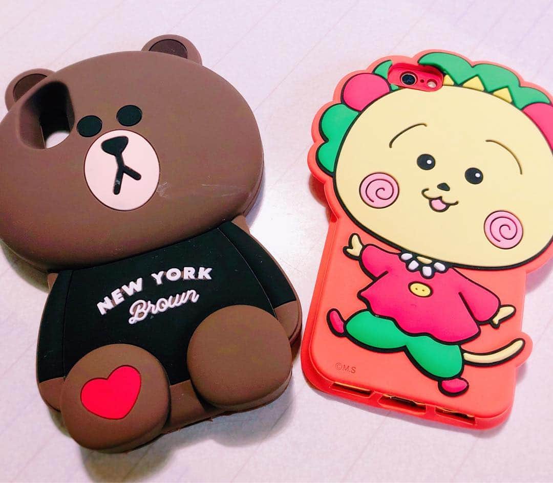 まさき沙耶さんのインスタグラム写真 - (まさき沙耶Instagram)「コジコジのケースはお仕事用に最近借りてるiphoneのサイズしかない。。。 とストーリーに書いたら、 知り合いがiPhoneX用にクマはどう？って送ってくれました🥺🥺🥺❤️. . かわいいし優しいから知り合いは絶対幸せになれると思う(誰目線) . 私ずっとシンプルなケースがすきだったのにおかしい🧡 . #iPhoneケース #コジコジはちょっと重いので筋トレにおすすめですw」5月4日 8時06分 - saya_masaki