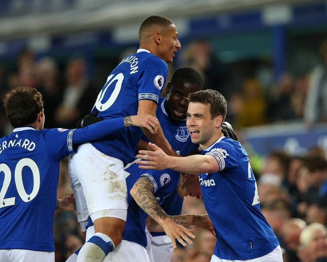 アンドレ・ゴメスさんのインスタグラム写真 - (アンドレ・ゴメスInstagram)「🔵 Great win to close the season at Goodison Park in the right way! 🤗  Thanks for your incredible support. Let's chase our european dream till the end! 👊🏻 💙  #GoToffees #COYB #Everton」5月4日 8時17分 - aftgomes21