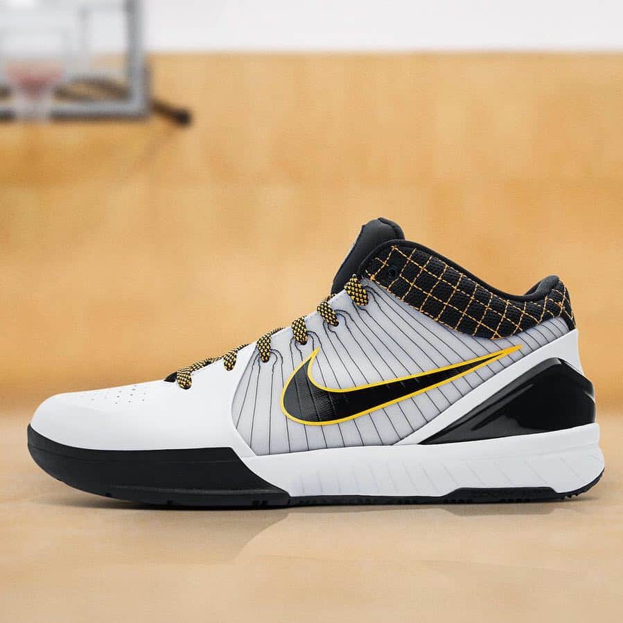 Sneaker Newsさんのインスタグラム写真 - (Sneaker NewsInstagram)「The Nike Kobe 4 Protro “Del Sol” is back! Returns to stores on 5/24.」5月4日 9時43分 - sneakernews