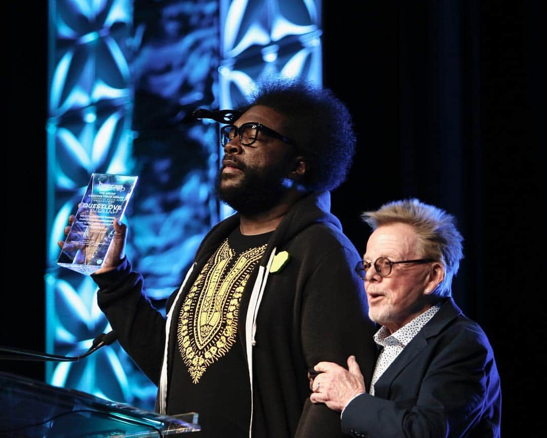 ASCAPさんのインスタグラム写真 - (ASCAPInstagram)「Iconic #ASCAPEXPO moment. @questlove in convo w/ #ASCAP President @paulielama2, as we honor him with the #ASCAP Creative Voice Award 🏆 (📸 @salvadorochoa)」5月4日 9時55分 - ascap