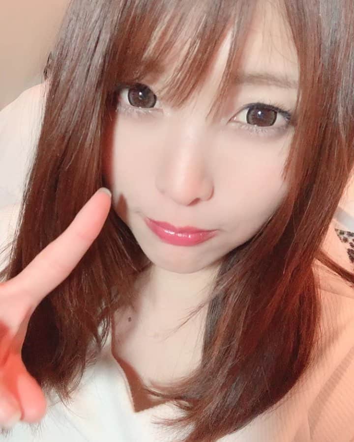 新村あかりのインスタグラム：「おはよー！ 舞台3日目❤️お待ちしております✨ #舞台 #才能のない僕らは  #クラゲ荘」