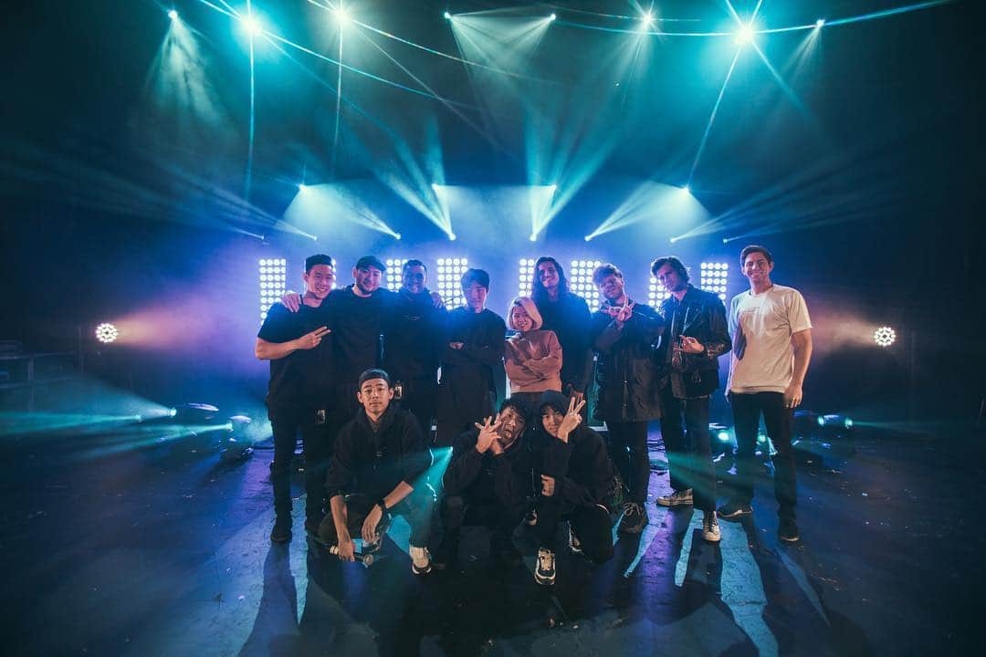 ミスラ・ジン さんのインスタグラム写真 - (ミスラ・ジン Instagram)「Vancouver 🙏 🙏 🙏 📸 by @Bobo.xxndigo tour management: @enmgmt tickets at epikhigh.com #epikhigh2019tour」5月4日 15時44分 - realmithrajin