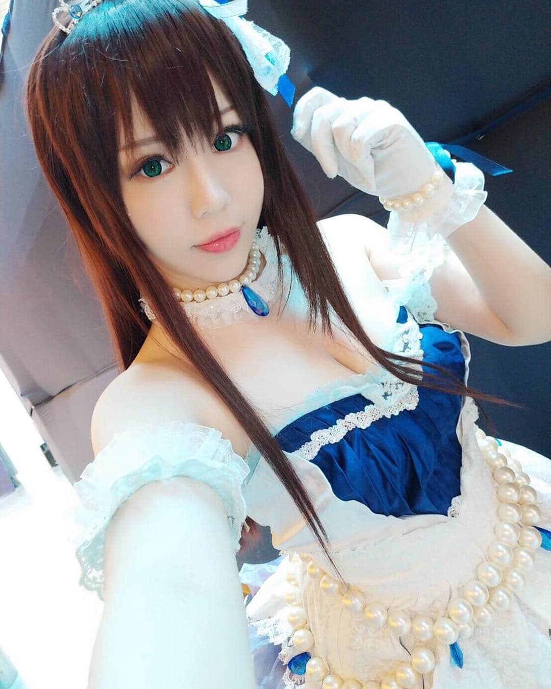 千尋のインスタグラム：「今天是凜❤️ 會到6點鐘😚😚😚 Goods已經在販售啦！ 05/04 (六) 13:15-13:45workshop  14：00 ~18:00 signing session  05/05 (日) 13:30-14:00 workshop  14:30 signing session」