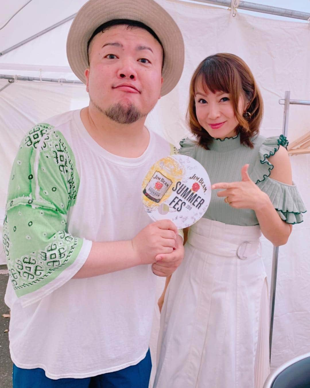 HIPPYさんのインスタグラム写真 - (HIPPYInstagram)「広島フラワーフェスティバル リリーステージ ジムビームサマーフェスティバルが盛り上がりまくってます！  鈴木亜美ちゃんは神セットリストで 歌う姿も神がかりキュートさく裂！  日本初上陸のスキヤキソバまじ美味い！ ジムビームハイボールが上手い！安い！  一杯300円 メガで500円  今日も明日もライブにグルメにアーバンスポーツに リリーステージが盛り上がる  サイバージャパンとカイリくん観たいな！」5月4日 10時46分 - _____hippy_____