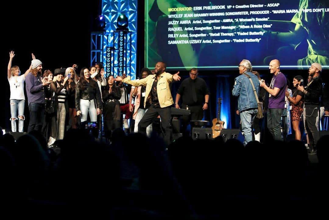 ASCAPさんのインスタグラム写真 - (ASCAPInstagram)「@wyclefjean invited #ASCAPEXPO music creators up on stage to freestyle with him & it was DOPE!」5月4日 10時38分 - ascap