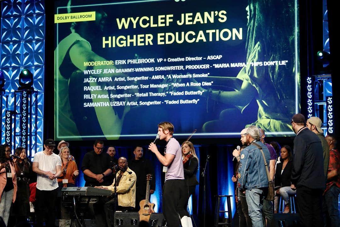 ASCAPさんのインスタグラム写真 - (ASCAPInstagram)「@wyclefjean invited #ASCAPEXPO music creators up on stage to freestyle with him & it was DOPE!」5月4日 10時38分 - ascap
