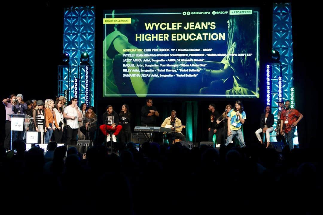 ASCAPさんのインスタグラム写真 - (ASCAPInstagram)「@wyclefjean invited #ASCAPEXPO music creators up on stage to freestyle with him & it was DOPE!」5月4日 10時38分 - ascap