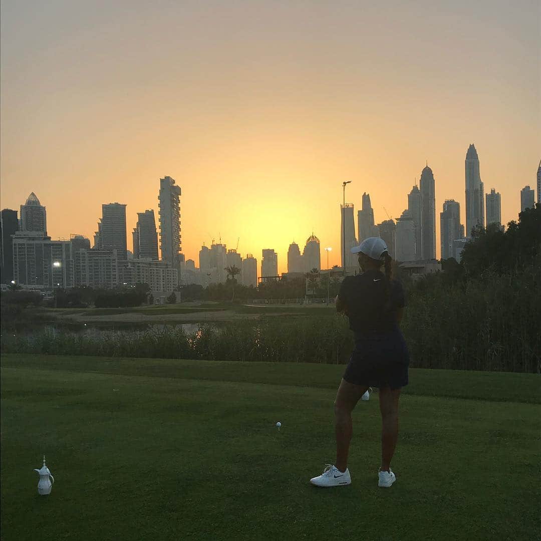 のインスタグラム：「What an experience to be a part of the first ever day-night golf tournament.  Thank you @omegagolfdubai @letgolf for an unforgettable week at @emiratesgc.  #ODMC」