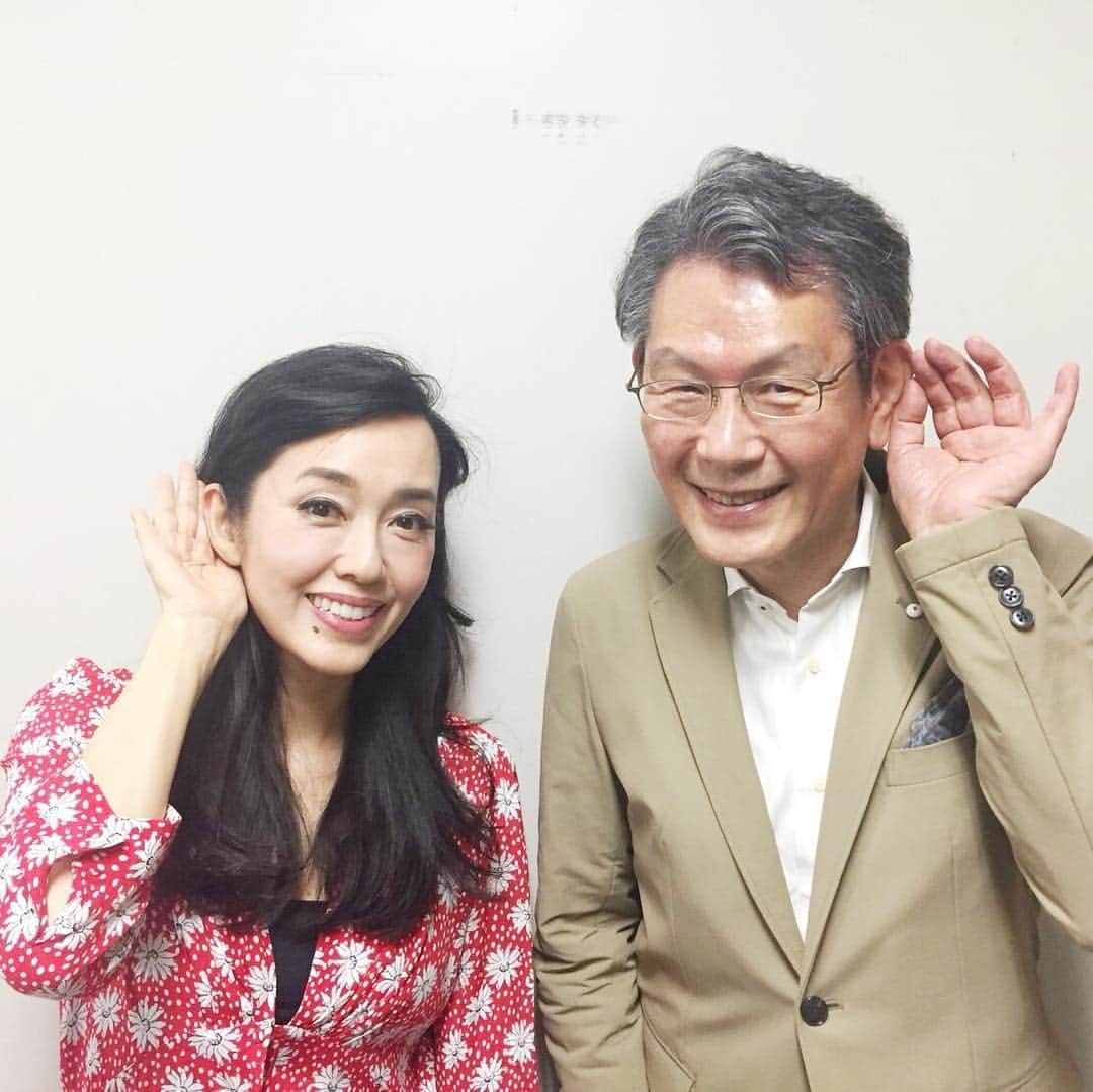 のインスタグラム：「後藤繁榮さんがご観劇しに来てくださいました！Can you guess what pose this is? これは、何のポーズだ？答えはブログチェックしてね。check out my blog for the answer 😊  #ラジオ深夜便ビギナーズ #後藤繁榮 さん #ミュージカルアニー2019  #ミュージカルアニー」