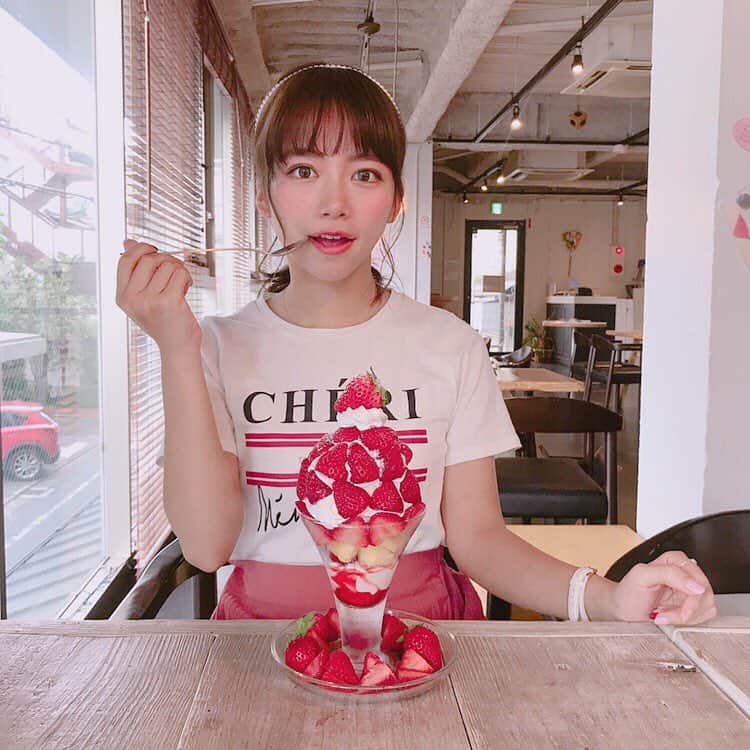 牧野桃美のグルメインスタ