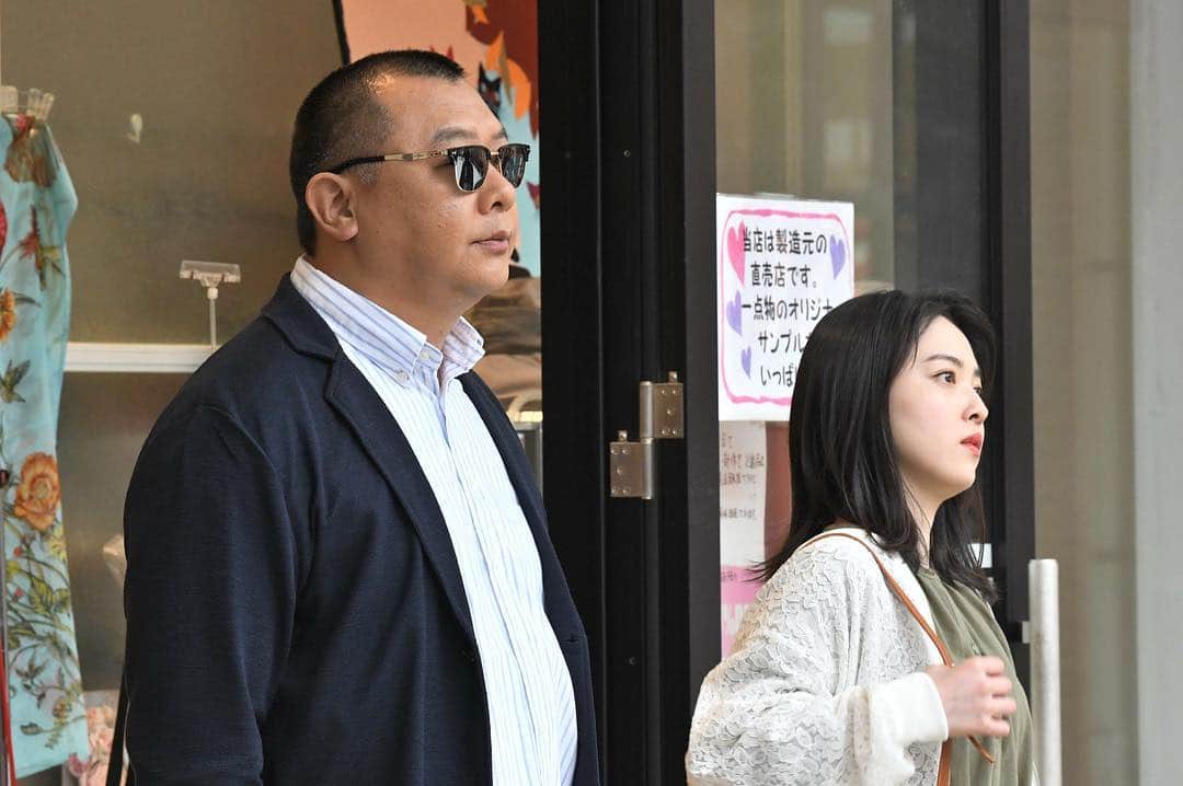 日本テレビ ドラマ「向かいのバズる家族」のインスタグラム