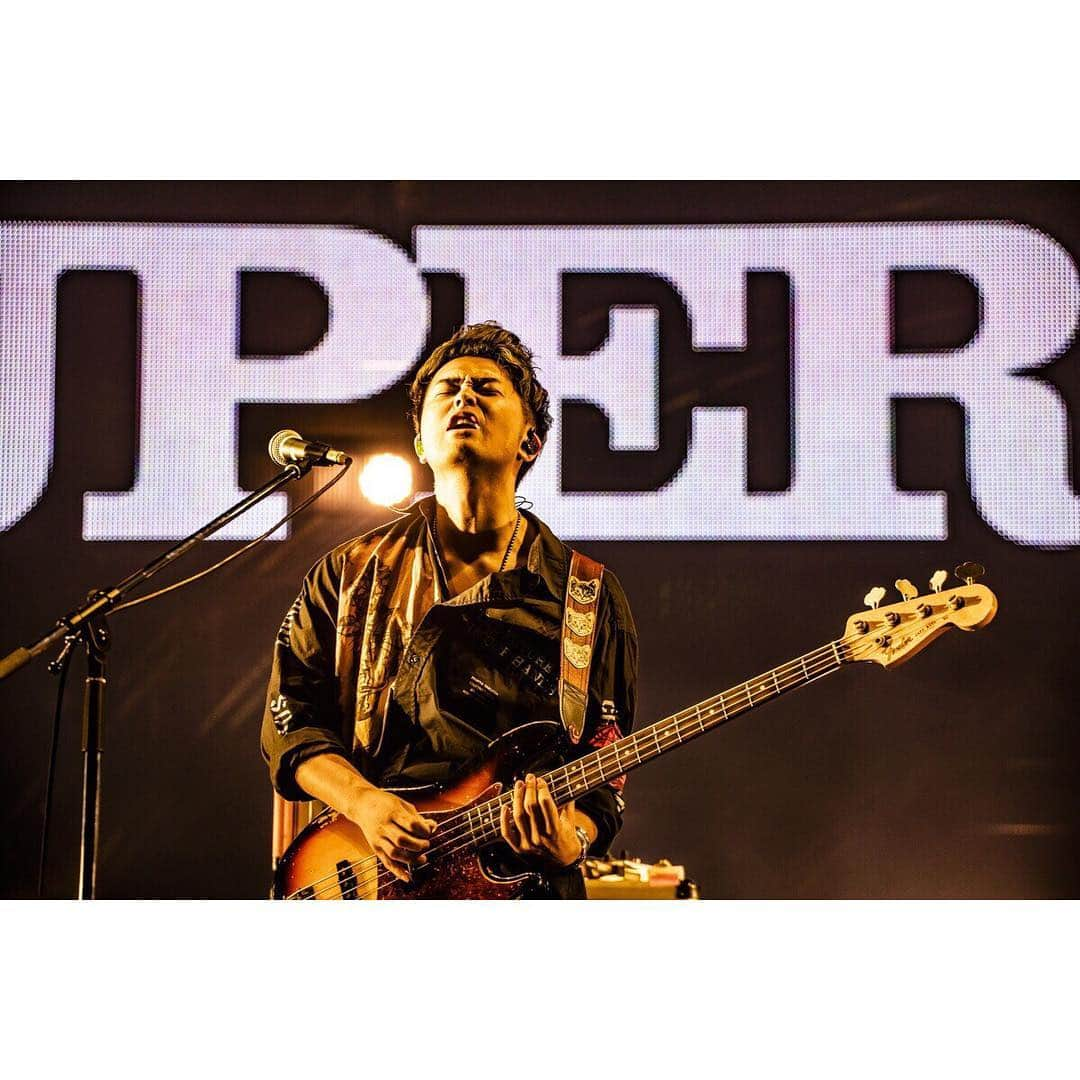 青木カズローさんのインスタグラム写真 - (青木カズローInstagram)「SUPER BEAVER (@superbeaver_official ) 2019.05.03 @ 埼玉 スーパーアリーナ "VIVA LA ROCK"  photo by 青木カズロー(cazrowAoki)  #SUPERBEAVER #VIVALAROCK #写殺 #人間が生きている瞬間 #生きてなきゃ殺せない」5月4日 12時10分 - cazrowaoki