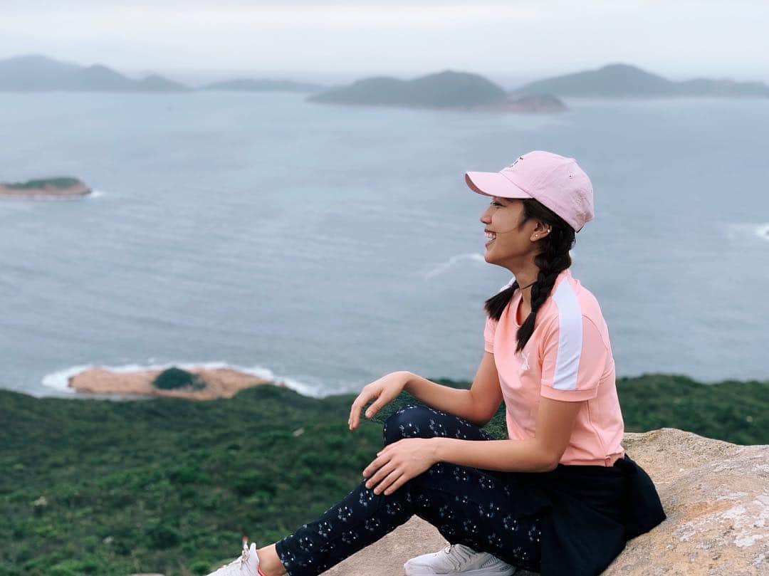 レスレイ・チアンさんのインスタグラム写真 - (レスレイ・チアンInstagram)「A beautiful Saturday morning hike with my Love 🌻 #hiking #hongkong #lobsterbay」5月4日 13時04分 - lesleychianglove