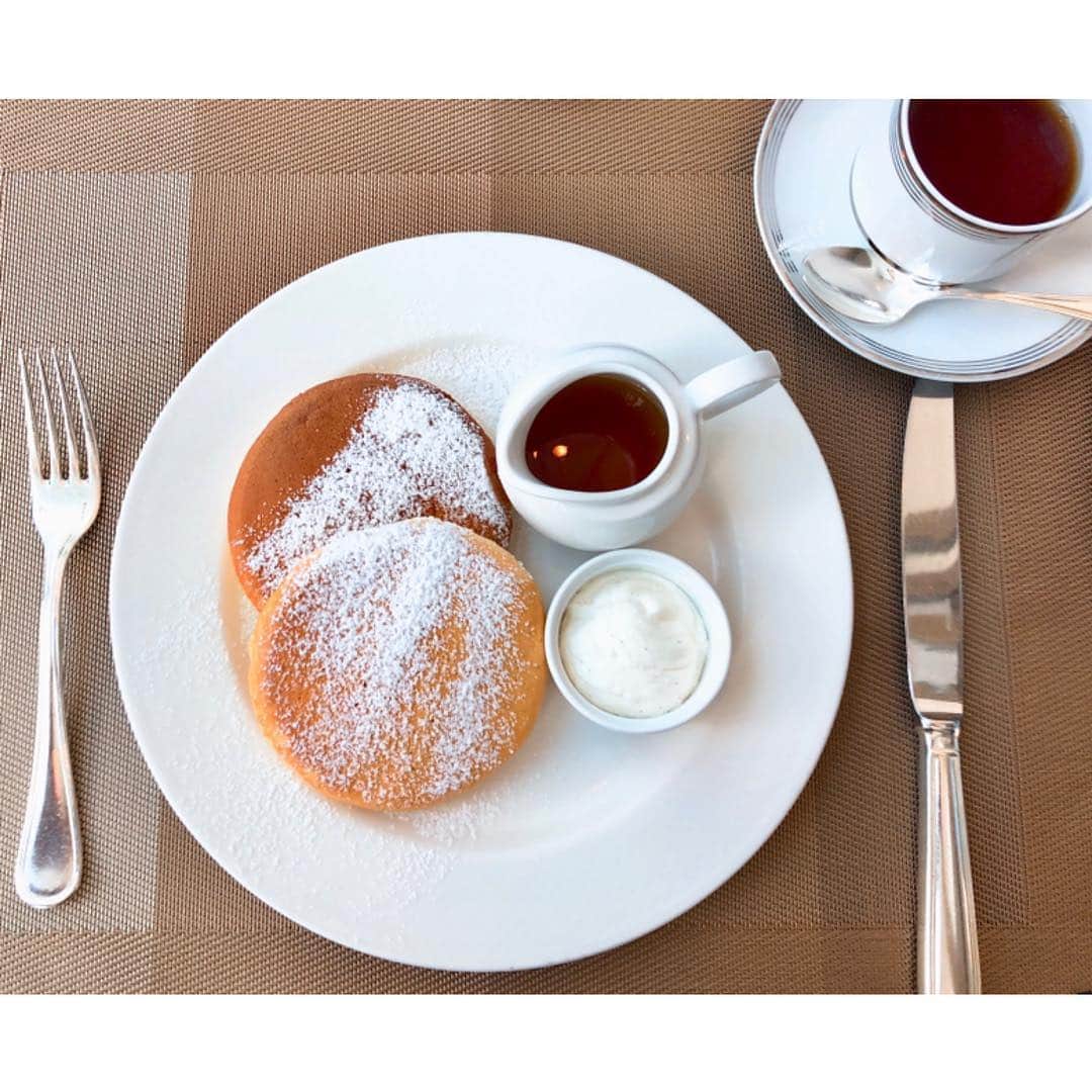 山田優依さんのインスタグラム写真 - (山田優依Instagram)「at Conrad Tokyo . 時々エッグベネディクトとパンケーキって 食べたくなっちゃう🥳 . #Japan #Ginza #ConradTokyo #Morning #EggsBenedict #pancake」5月4日 13時34分 - yui_gourmetwalker