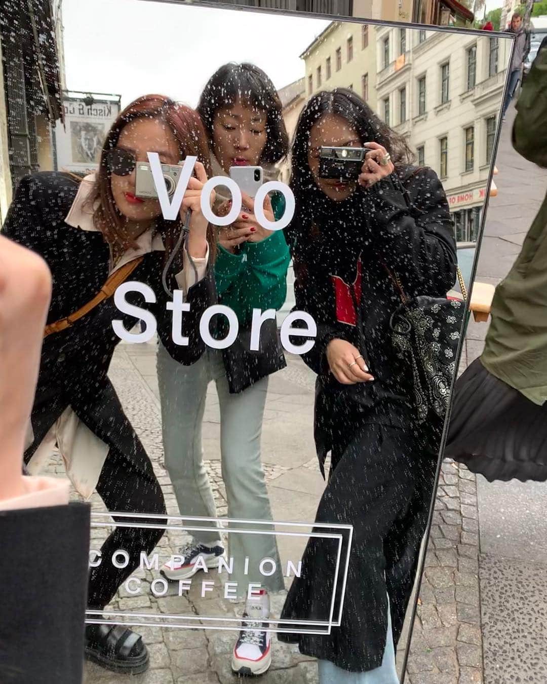 ジュヨン さんのインスタグラム写真 - (ジュヨン Instagram)「so hot ✨✨」5月4日 13時54分 - jupppal