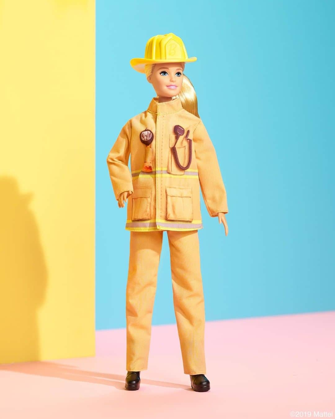 バービーさんのインスタグラム写真 - (バービーInstagram)「Bravery never goes out of style! 👩‍🚒#InternationalFirefightersDay⁣ ⁣ Shop the #Barbie 60th Anniversary Firefighter Doll. #Barbie60」5月5日 1時00分 - barbie