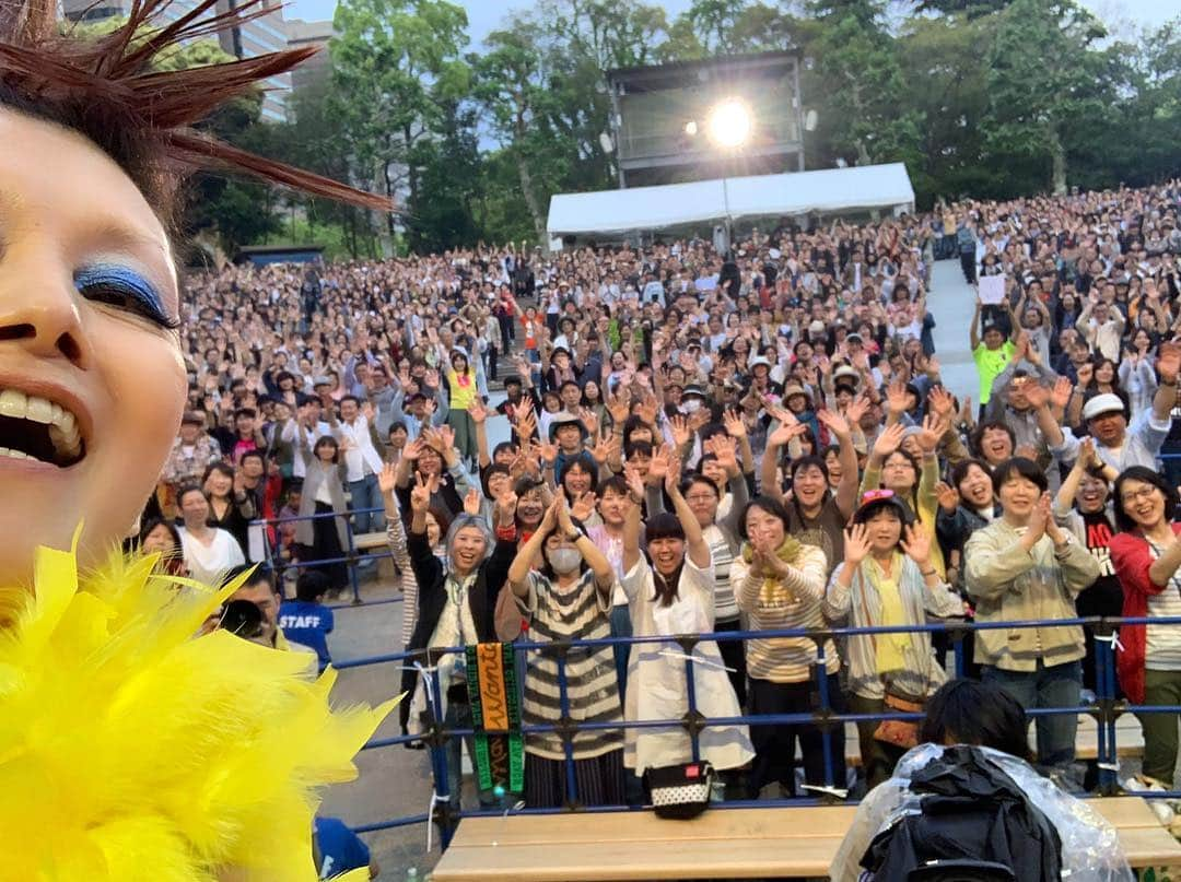 夏木マリさんのインスタグラム写真 - (夏木マリInstagram)「あー、楽しかった！  清志郎さん、CHABOさん、 皆さまありがとうございました🎸  #忌野清志郎ロックンロールショー  #Rock 'n' roll #music  #上を向いて歩こう  #natsukirock  #marinatsuki #夏木マリ」5月4日 23時31分 - mari_natsuki