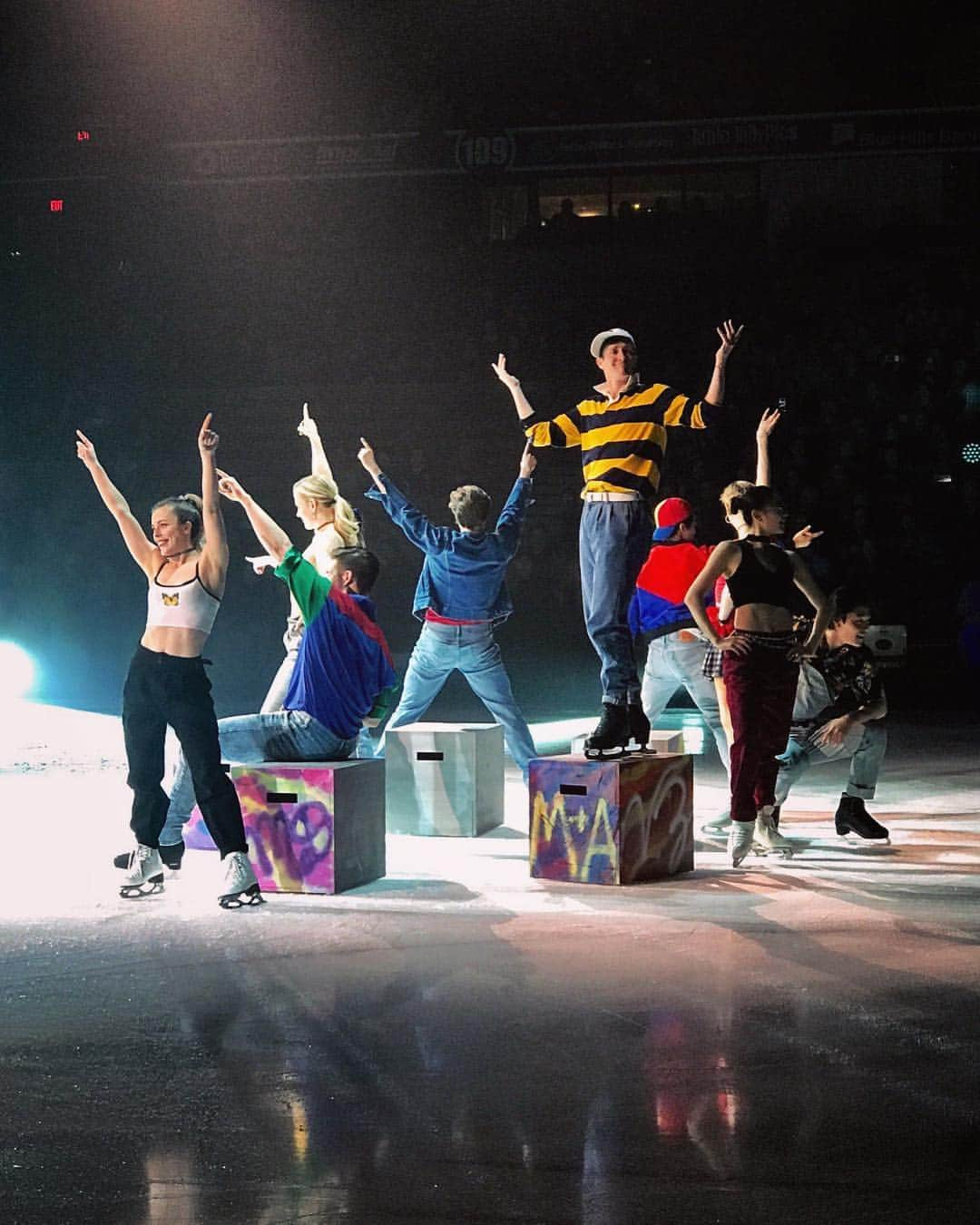 ジェレミー・アボットのインスタグラム：「Rebooting “All That”! Bloomington, tune into the best Saturday night prime time viewing around! #starsonice #snick 📺」