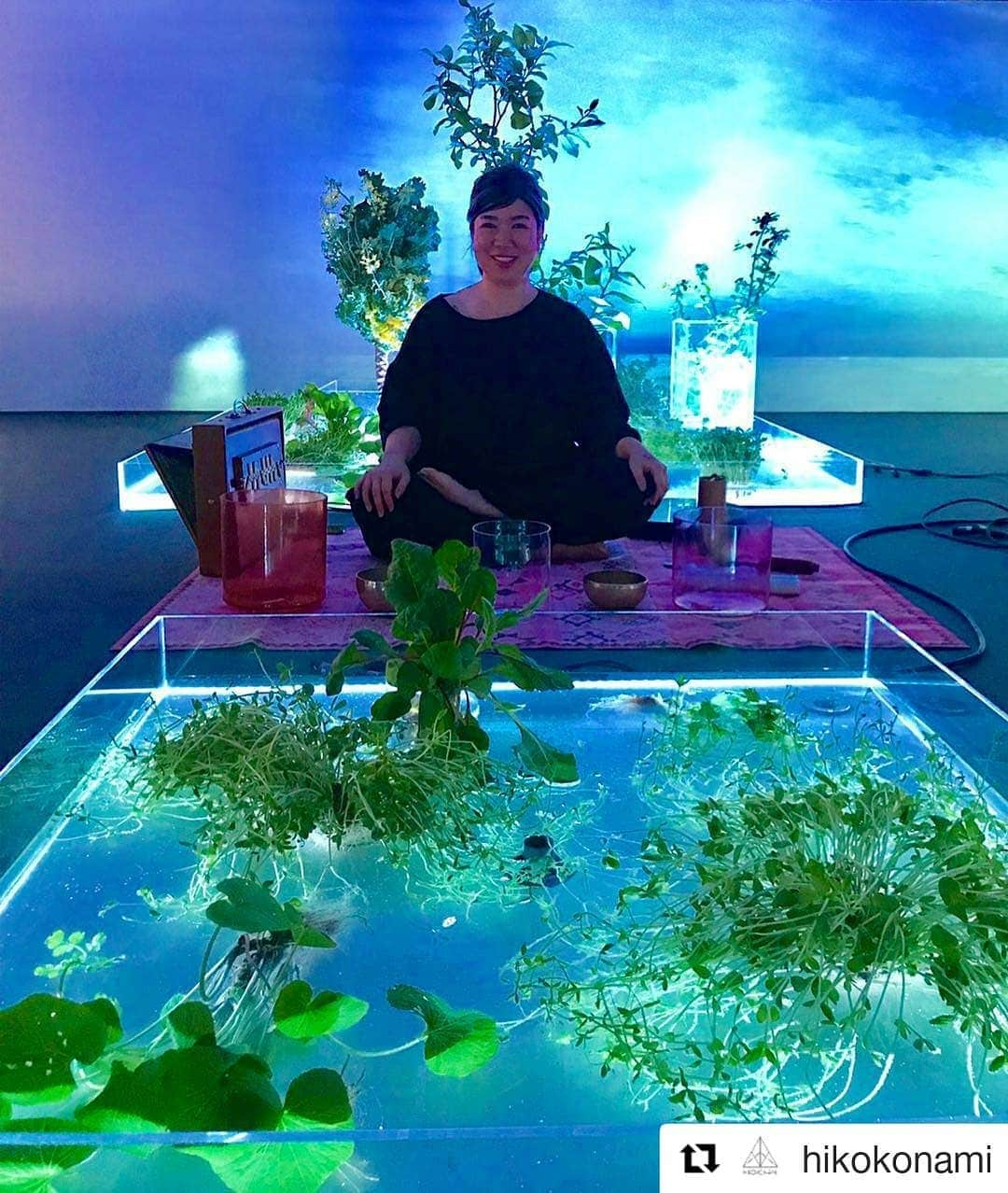 GINZA SONY PARK PROJECTさんのインスタグラム写真 - (GINZA SONY PARK PROJECTInstagram)「#Repost @hikokonami ・・・ Thanks for your support! It happened at inside space instead of park up there due to unstable weather. But it turned this!! Extra relaxing with water and plants 🌿🌱🙏🏼✨ Special thanks for @ginzasonypark @eatripcreatures @styleboatmarket  #soundbath #soundmeditation #meditation #powerofplants #ginzasonypark #eatripcitycreatures #styleboatmarket  #サウンドバス #サウンドメディテーション #メディテーション #マインドフルネス」5月4日 23時42分 - ginzasonypark