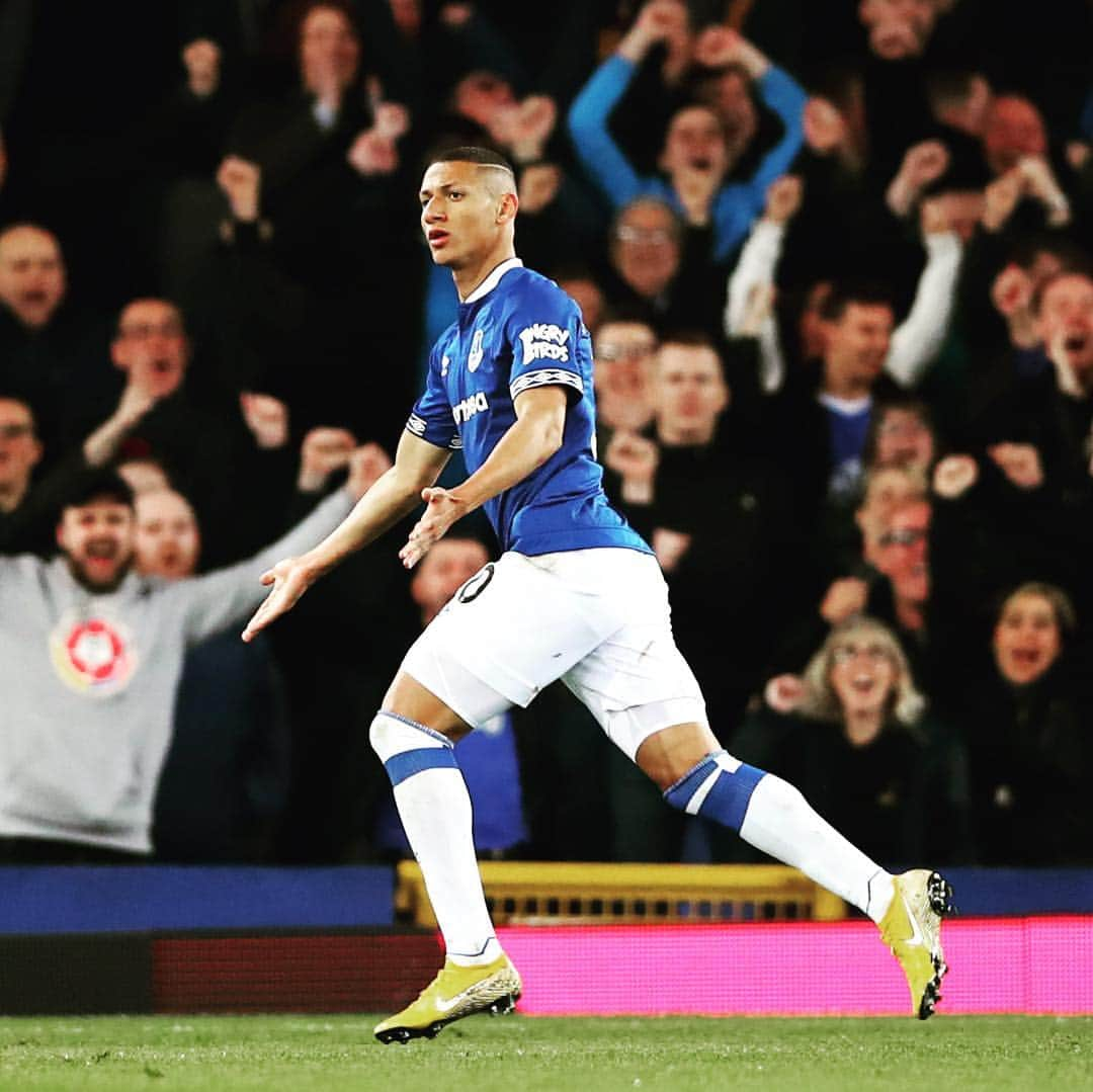 エヴァートンFCさんのインスタグラム写真 - (エヴァートンFCInstagram)「Still @richarlison’s goal in our opinion. 😉 • • • #richarlison #brazil #cbf #football #premierleague #epl #pl #everton #efc #goodison」5月4日 23時42分 - everton