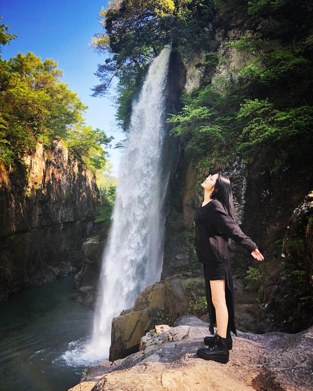 川本璃さんのインスタグラム写真 - (川本璃Instagram)「. 今日は心が癒されました！ 自然が大好き。」5月4日 23時45分 - ruri_kawamoto_official