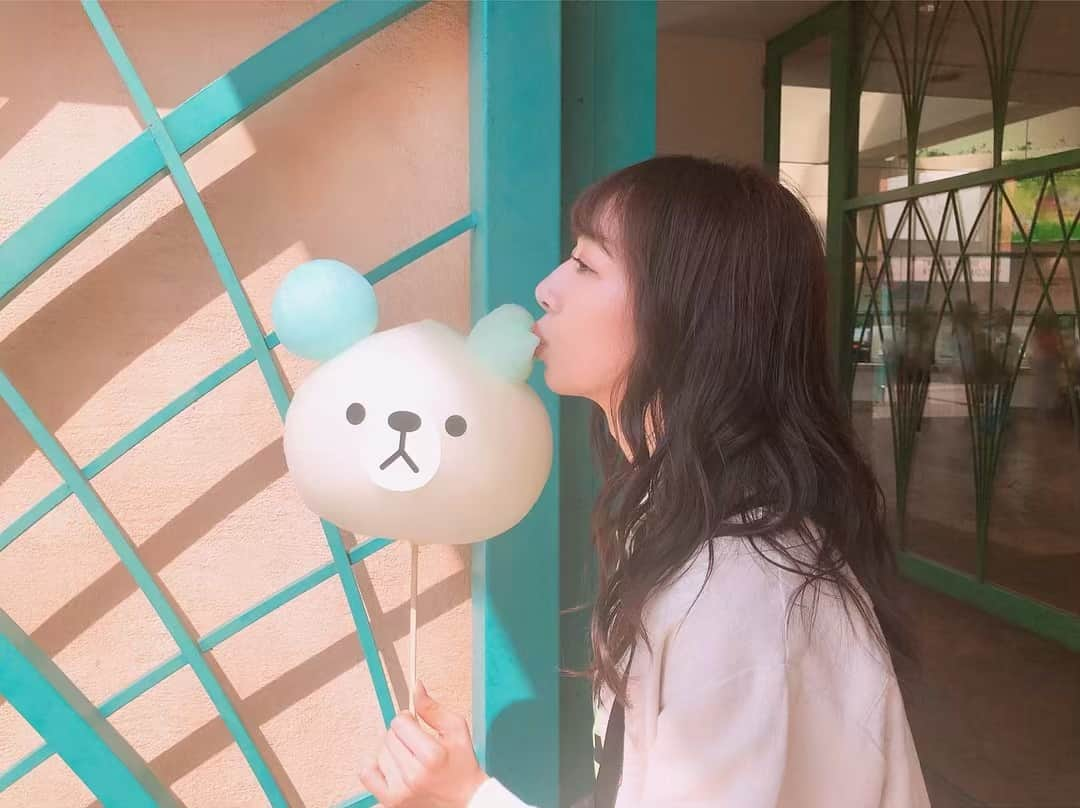 真山りかさんのインスタグラム写真 - (真山りかInstagram)「.﻿ ﻿ 🐻❤︎﻿ ﻿ #솜사탕﻿ ﻿ #自分で味を選べるわたあめだよ﻿ ﻿ #このあと秒で食べた﻿ ﻿ #まやまにあ﻿ ﻿ .」5月4日 23時46分 - ma_yama_official