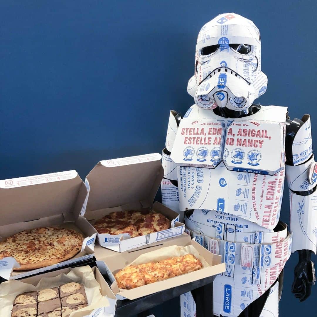 Domino's Pizzaさんのインスタグラム写真 - (Domino's PizzaInstagram)「Remember... pizza will be with you, always. #MayThe4thBeWithYou」5月5日 0時01分 - dominos