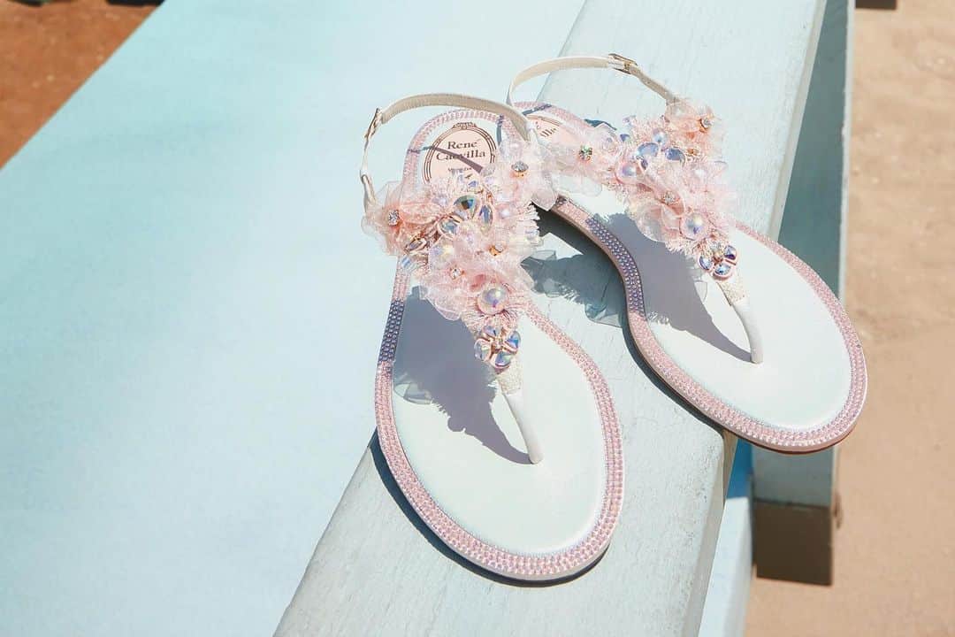 のインスタグラム：「#HolidayEscape . Bloom - a beautifully divine process of becoming ... #CaovillaFLORENZIANA - she blooms with grace . From Sandal to Pump - the range has you covered for all occasions ! . Swipe to view more, Int’l complimentary shipping with T&D inclusive #ReneCaovilla #CaovillaSummer . . . . . . #California #LovePink #PinkShoes #BeachTime #BeachSandals #SummerTime」