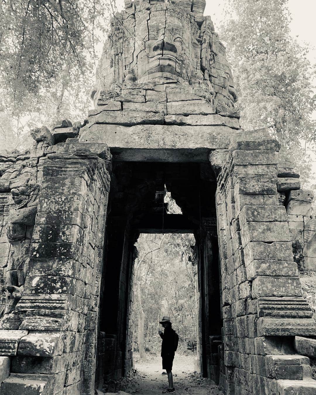 谷川じゅんじさんのインスタグラム写真 - (谷川じゅんじInstagram)「Beautiful nature and Ancient wisdom. Bye bye Cambodia.  #goodvibesonly #goodneighbors #beautifulcountry #cambodiatrip #thisiscambodia」5月5日 0時19分 - junjitanigawa