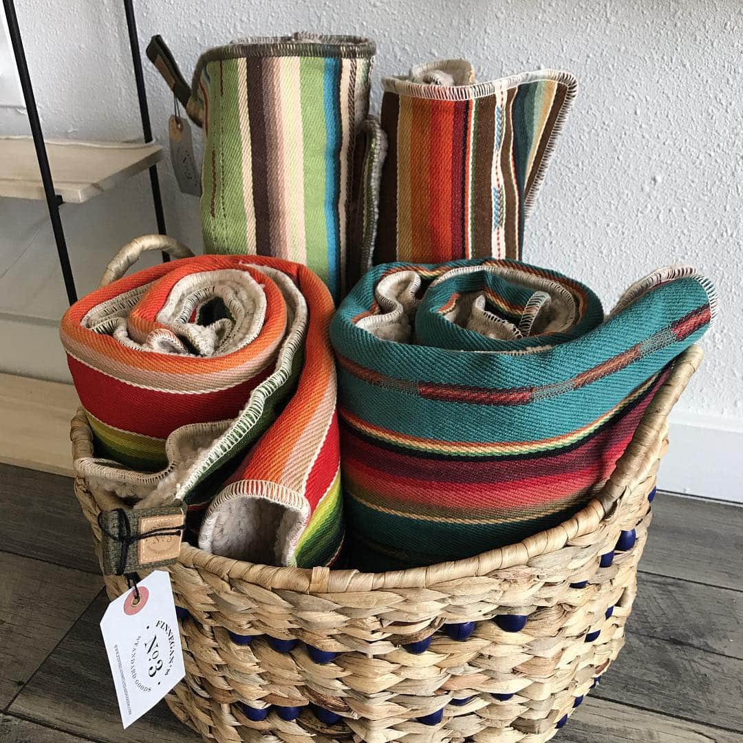 Dogs by Ginaのインスタグラム：「Handcrafted serape blankets for Fido. 🐾」