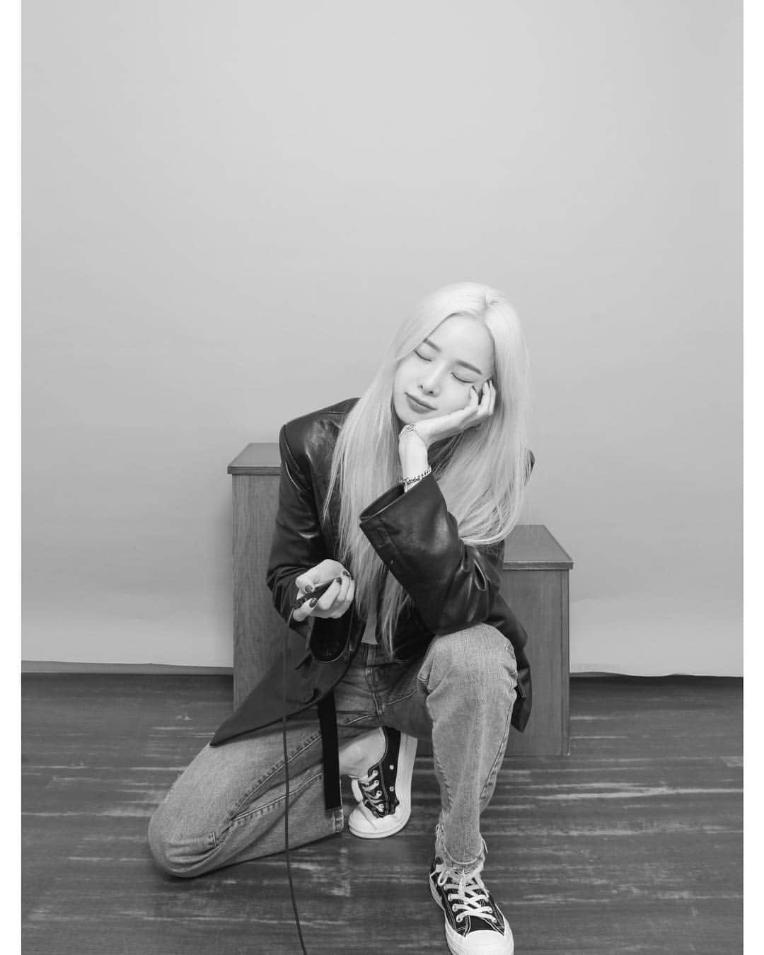 ソルジさんのインスタグラム写真 - (ソルジInstagram)「🖤 . @photomatic_seoul」5月5日 0時40分 - soul.g_heo