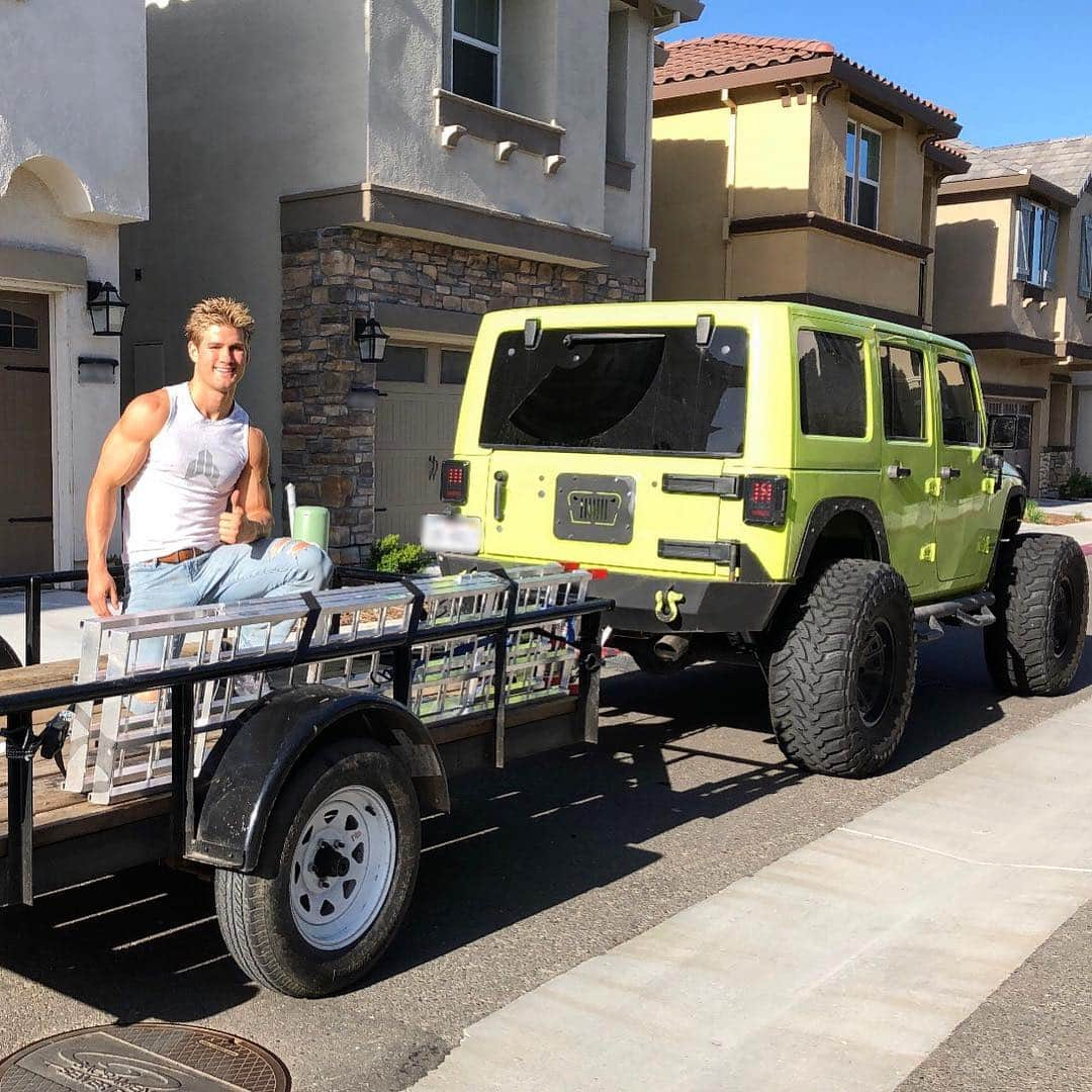 セージ・ノースカットさんのインスタグラム写真 - (セージ・ノースカットInstagram)「I’m heading down to Michaels Cycle Works in Carson City Nevada to get a new CBR1000RR! If you’re in the area swing by and say what’s up to me! I’ll be there around 11am!」5月5日 0時42分 - supersagenorthcutt