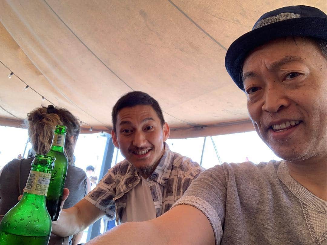 黒須洋壬さんのインスタグラム写真 - (黒須洋壬Instagram)「ZUSHI BEACH FILM FESTIVAL @xross  @masakuni366  #ocean #逗子映画祭  #5月唯一のオフ #雷で退散 #soothing #japan #beer  #wine #food #myfavbeach」5月4日 16時09分 - xross