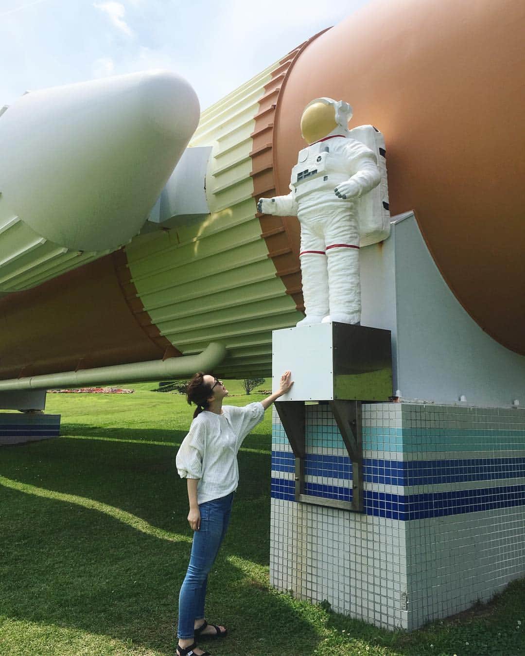 上妻未来さんのインスタグラム写真 - (上妻未来Instagram)「🚀 ・ ・ たくさん写真撮ったので 投稿をお楽しみに😘💖✨ 種子島の魅力を発信します🤗✨ ・ 2枚目は象の水飲み岩🐘 象が水飲んでるみたいでしょ？😗 #種子島#宇宙#種子島宇宙センター#ロケット#tanegashima#jaxa」5月4日 16時18分 - kozuma.m